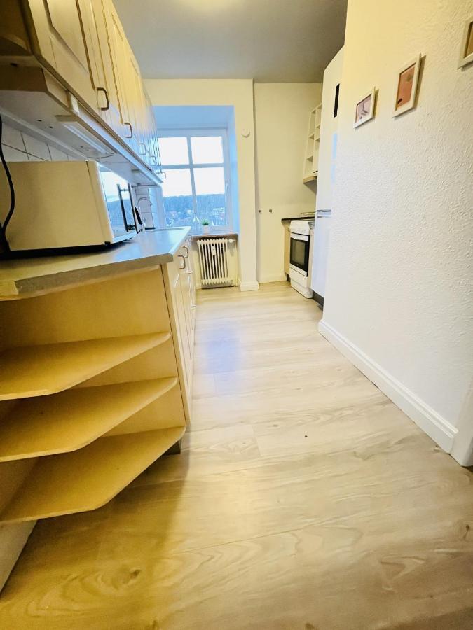 Apartment Aday - Modern 2 Bedroom Charming With Public Parking *