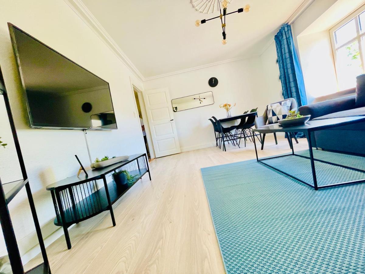 Aday - Modern 2 Bedroom Charming With Public Parking Apartment Aalborg